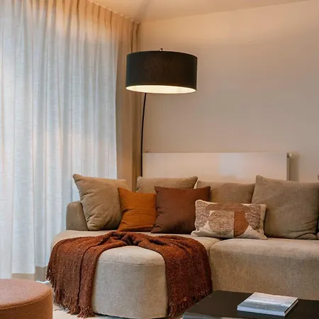 Huswell - Beautiful Overlooking The Marina Appartement *