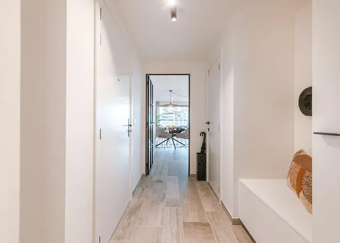 Huswell - Beautiful Overlooking The Marina Οστένδη