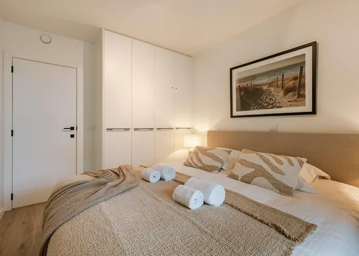 Huswell - Beautiful Overlooking The Marina Διαμέρισμα