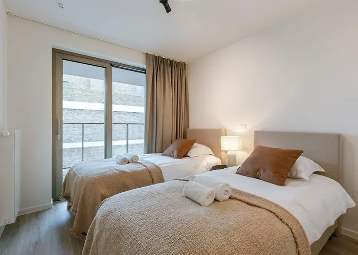 Huswell - Beautiful Overlooking The Marina Διαμέρισμα