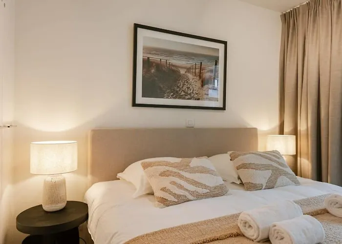 Huswell - Beautiful Overlooking The Marina Διαμέρισμα