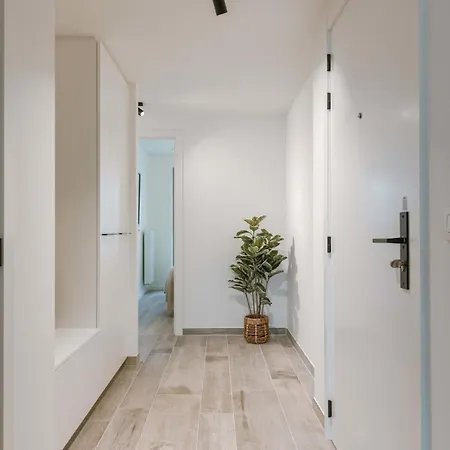 Apartment Huswell - Beautiful Overlooking The Marina Ostend